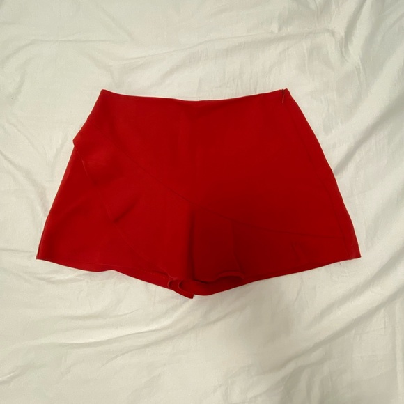 Mini red skirt - Picture 1 of 1